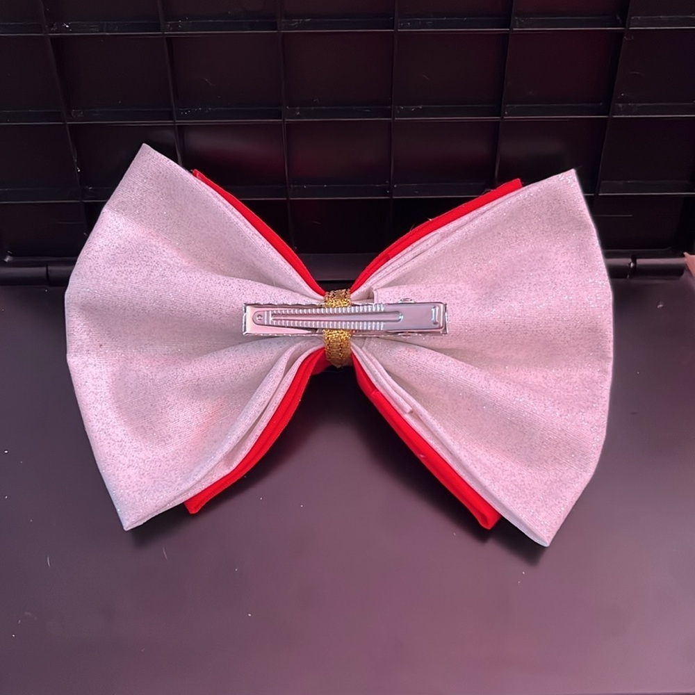 Perfect Christmas bow - Picture 2 of 4